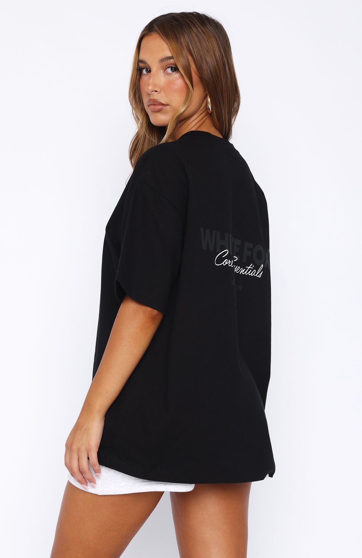 Core Essentials Oversized Tee Black - Image 4