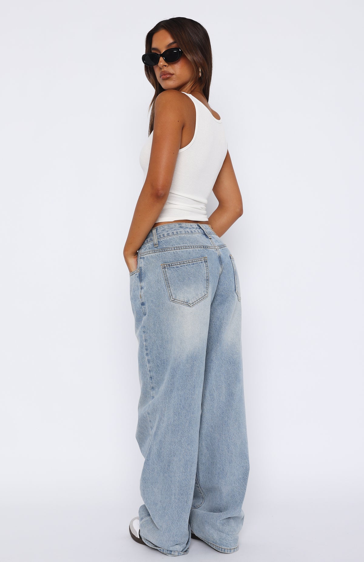 Bring The Style Low Rise Wide Leg Jeans Light Blue Wash - Image 4
