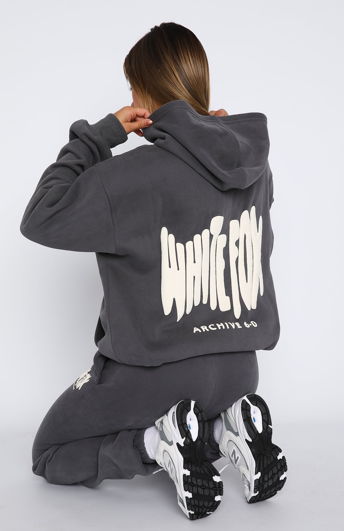 Archive 6.0 Oversized Hoodie Ash - Image 4
