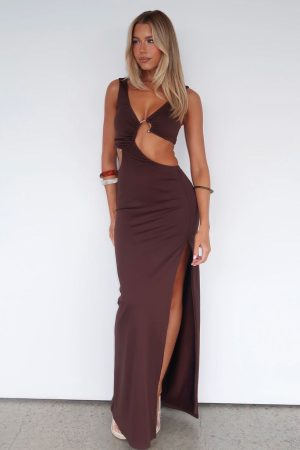 It Feels Wrong Maxi Dress Dark Chocolate