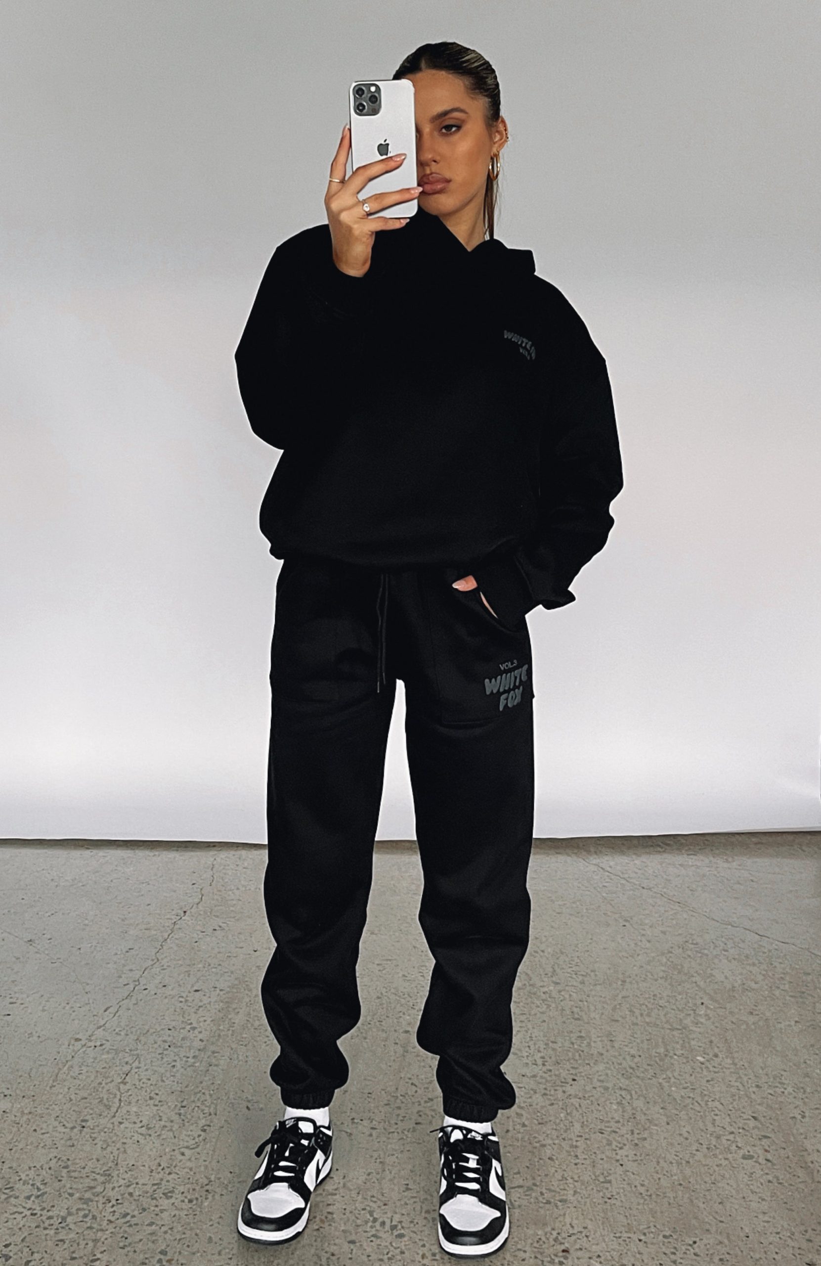 Offstage Sweatpants Onyx - Image 5