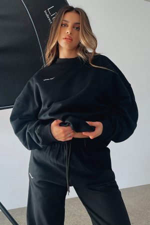 Own The Moment Sweater Black