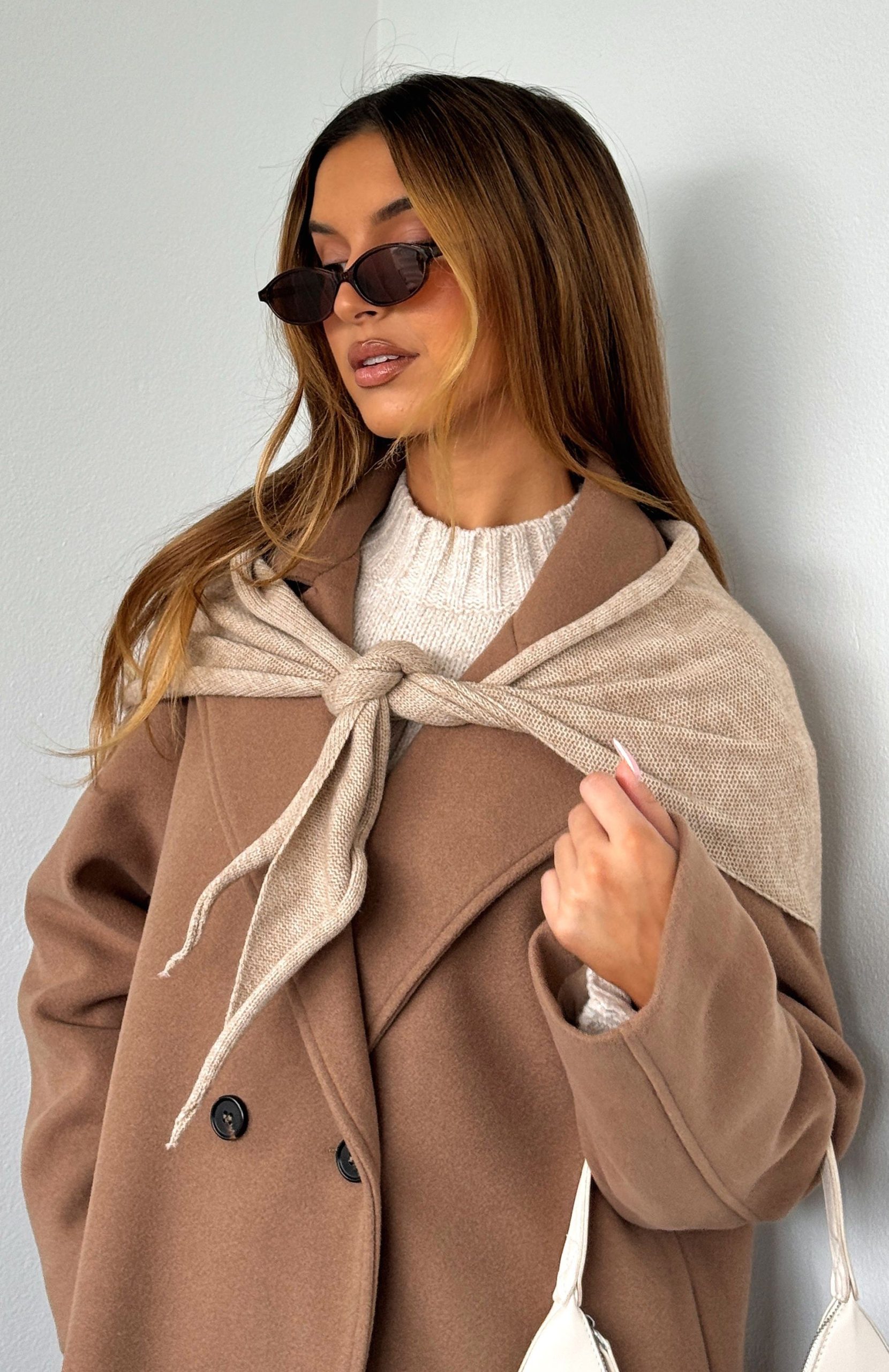 Audrey Triangle Scarf Oat - Image 2