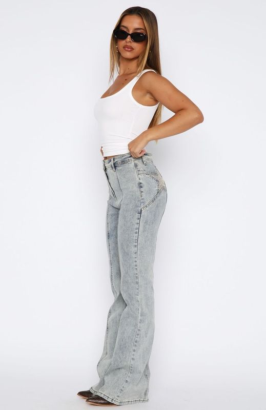 Zoe High Rise Bootleg Jeans Light Blue Acid - Image 3
