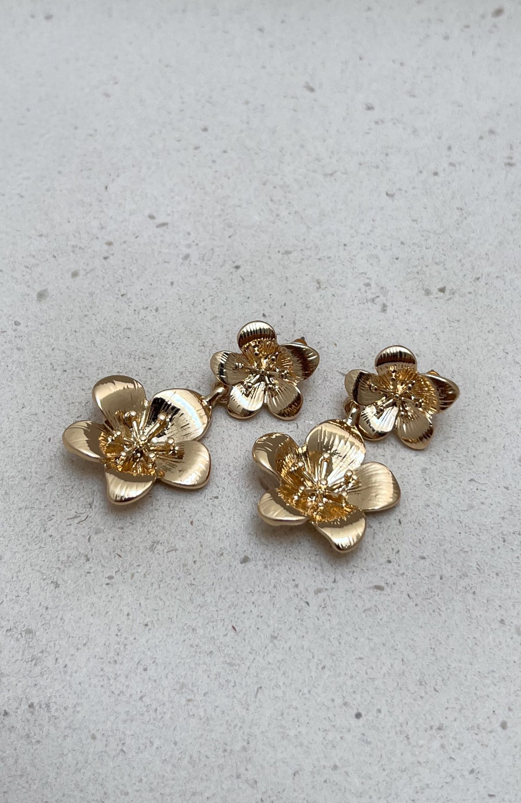 Astara Earrings Gold - Image 2