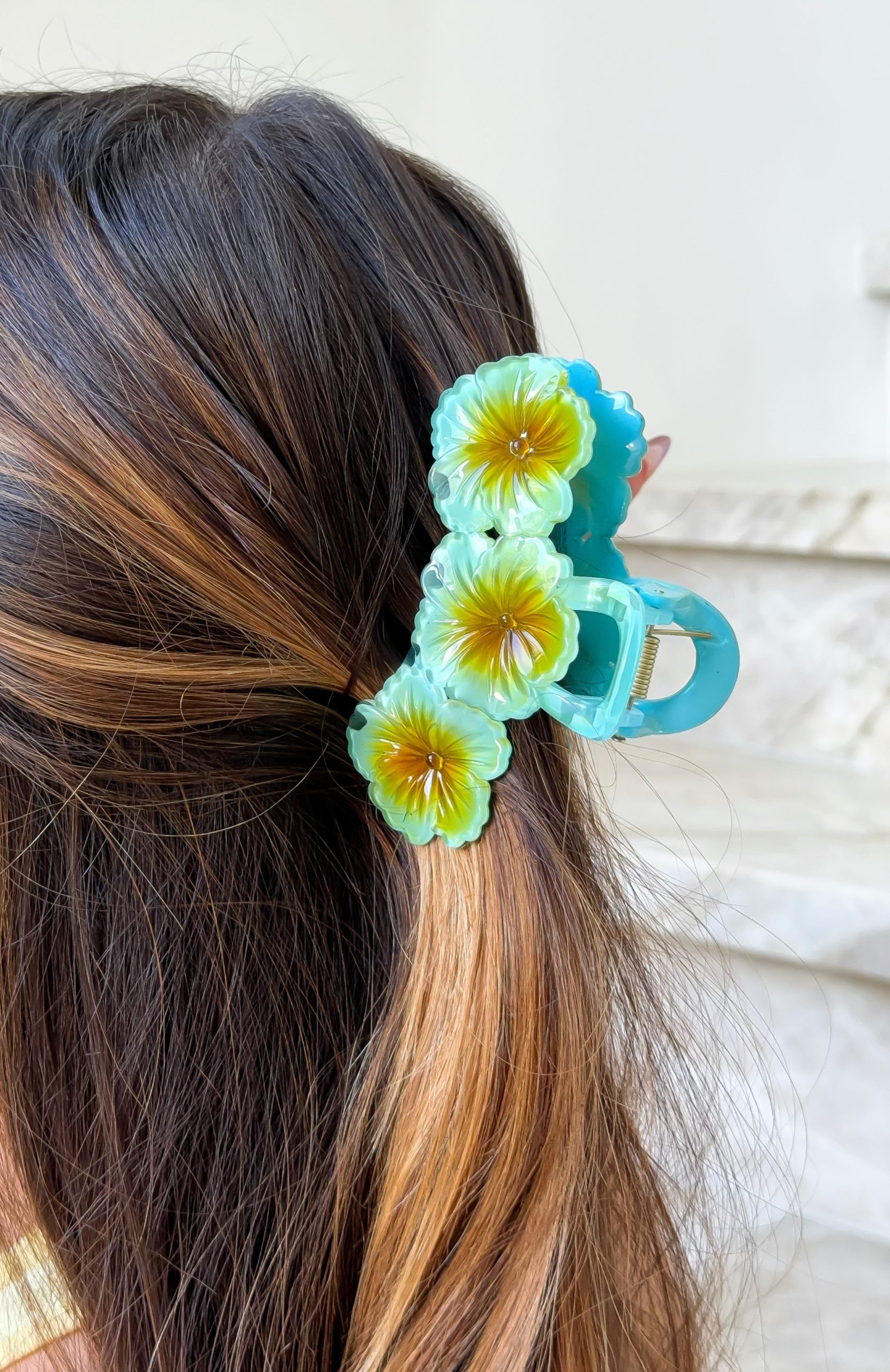 Chantria Hair Clip Blue - Image 4