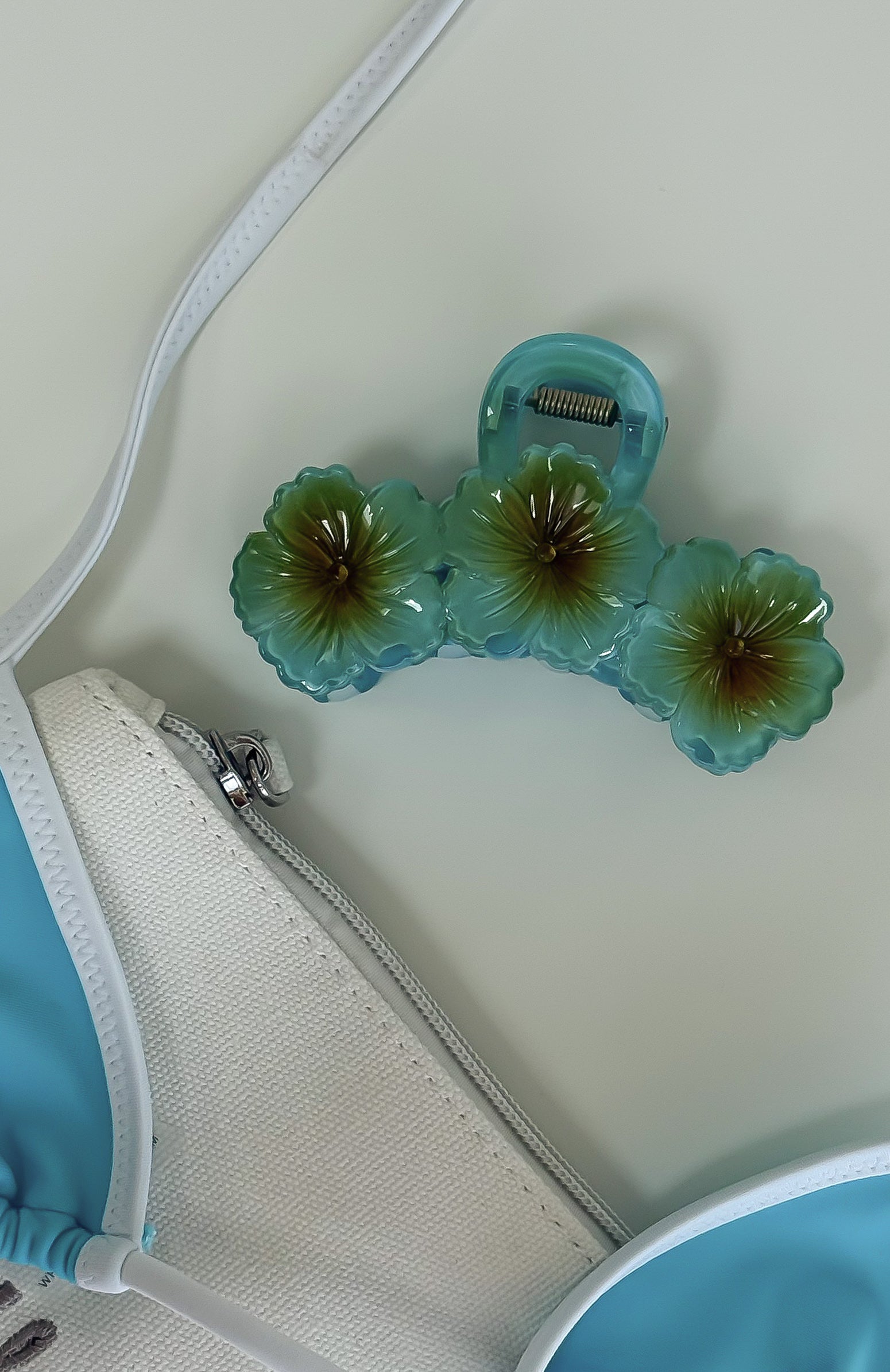 Chantria Hair Clip Blue - Image 5