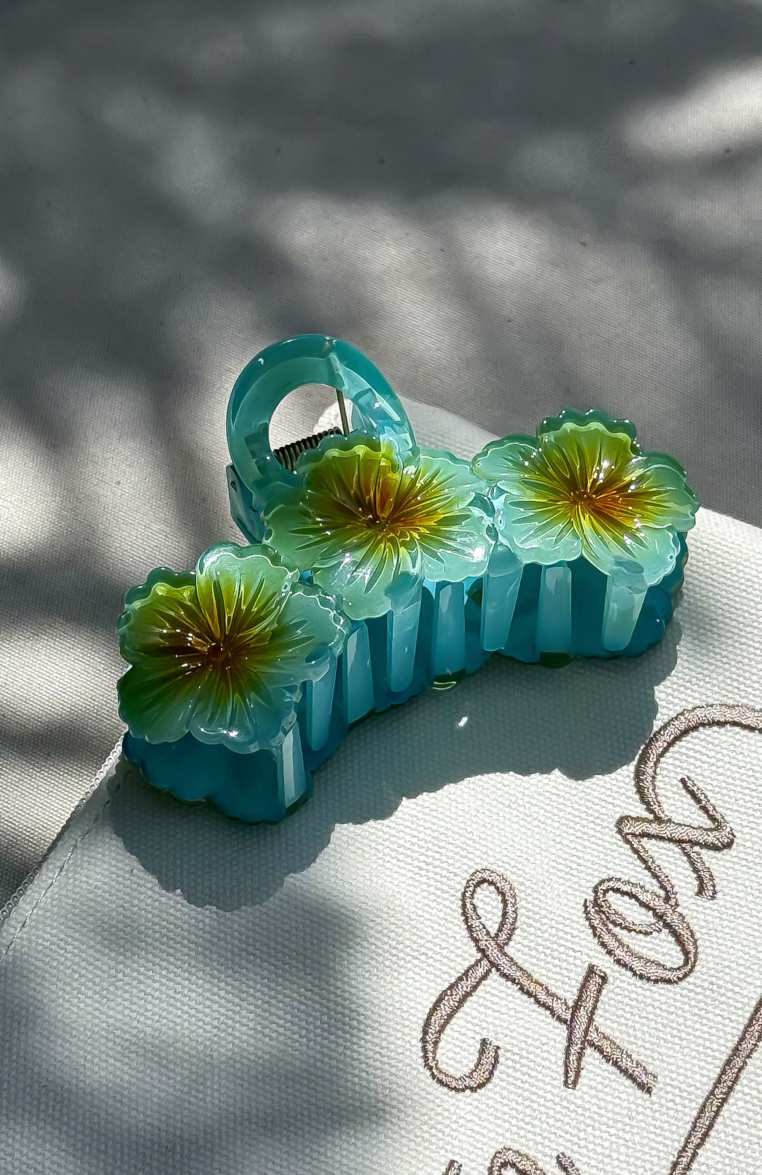 Chantria Hair Clip Blue - Image 2