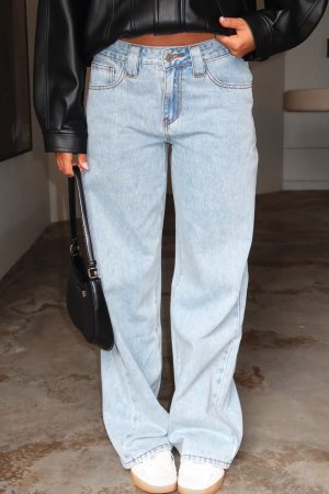 Clarissa Low Rise Wide Leg Jeans Mid Blue