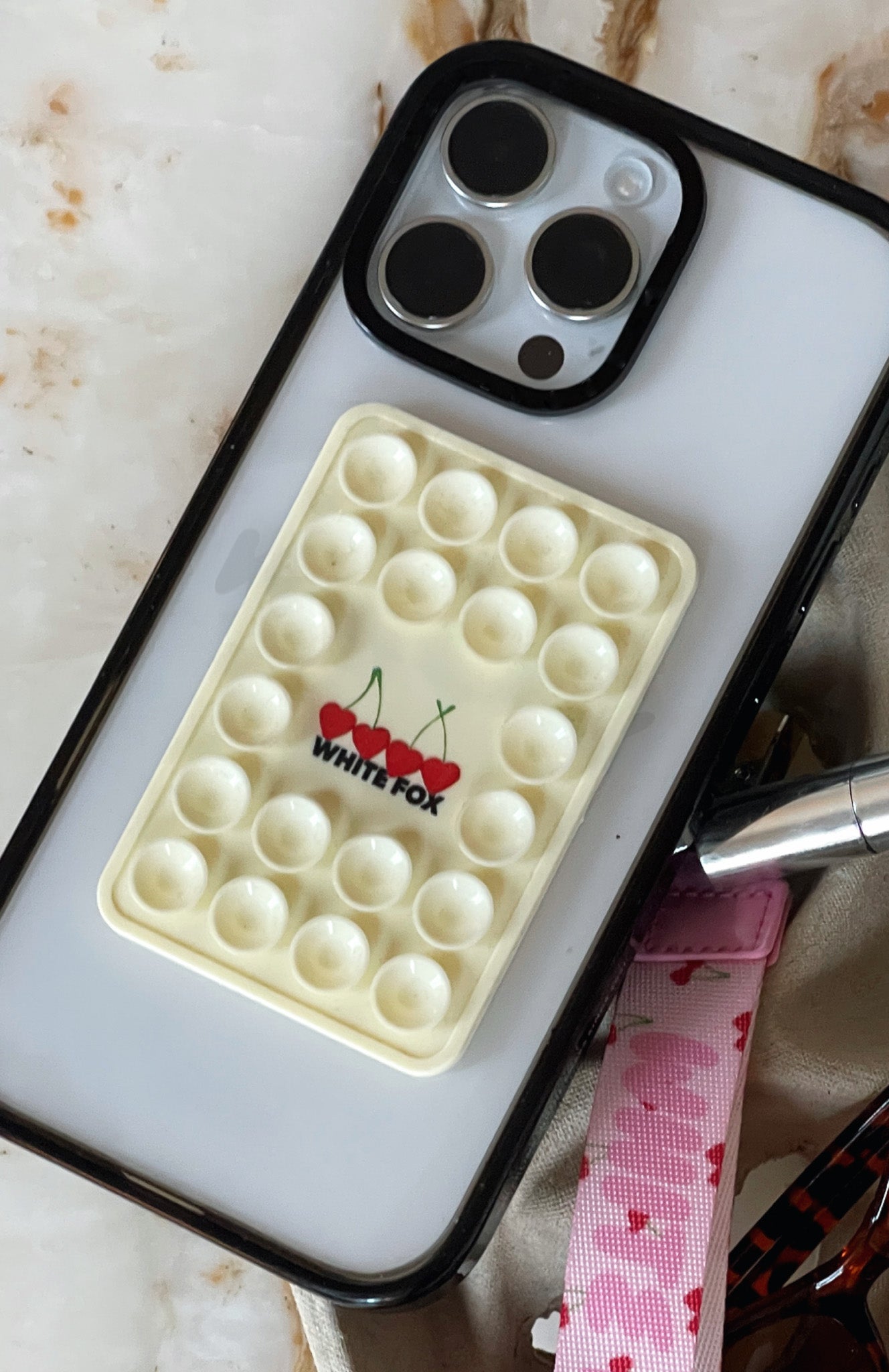 Club 14 Taylah Phone Grip Lemon - Image 4