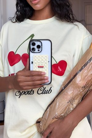 Club 14 Taylah Phone Grip Lemon