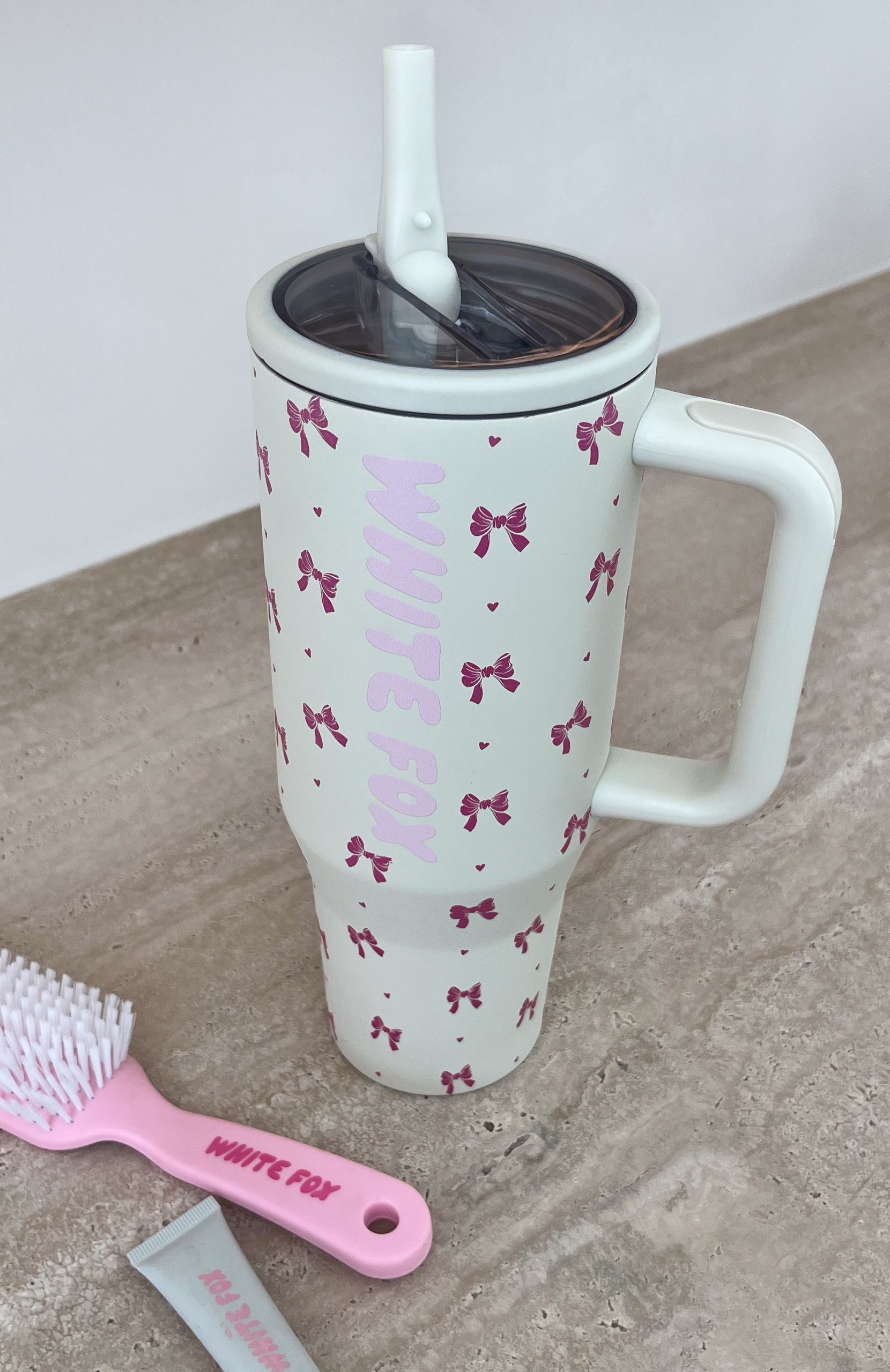 Colson Drink Bottle 1.2 Litre Cream Bows - Image 3