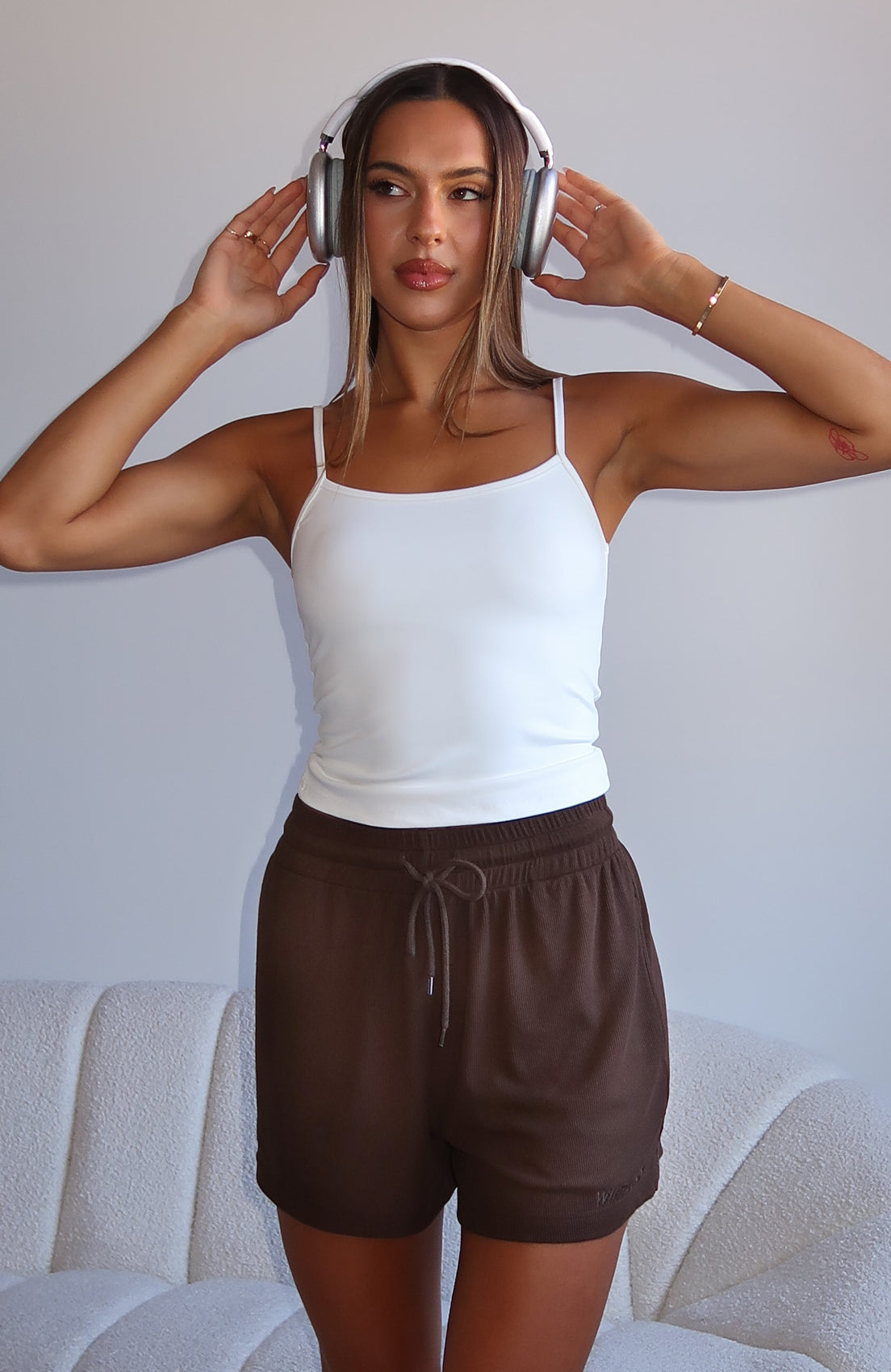Come A Long Way Soft Lounge Ribbed Shorts Chocolate - Image 6