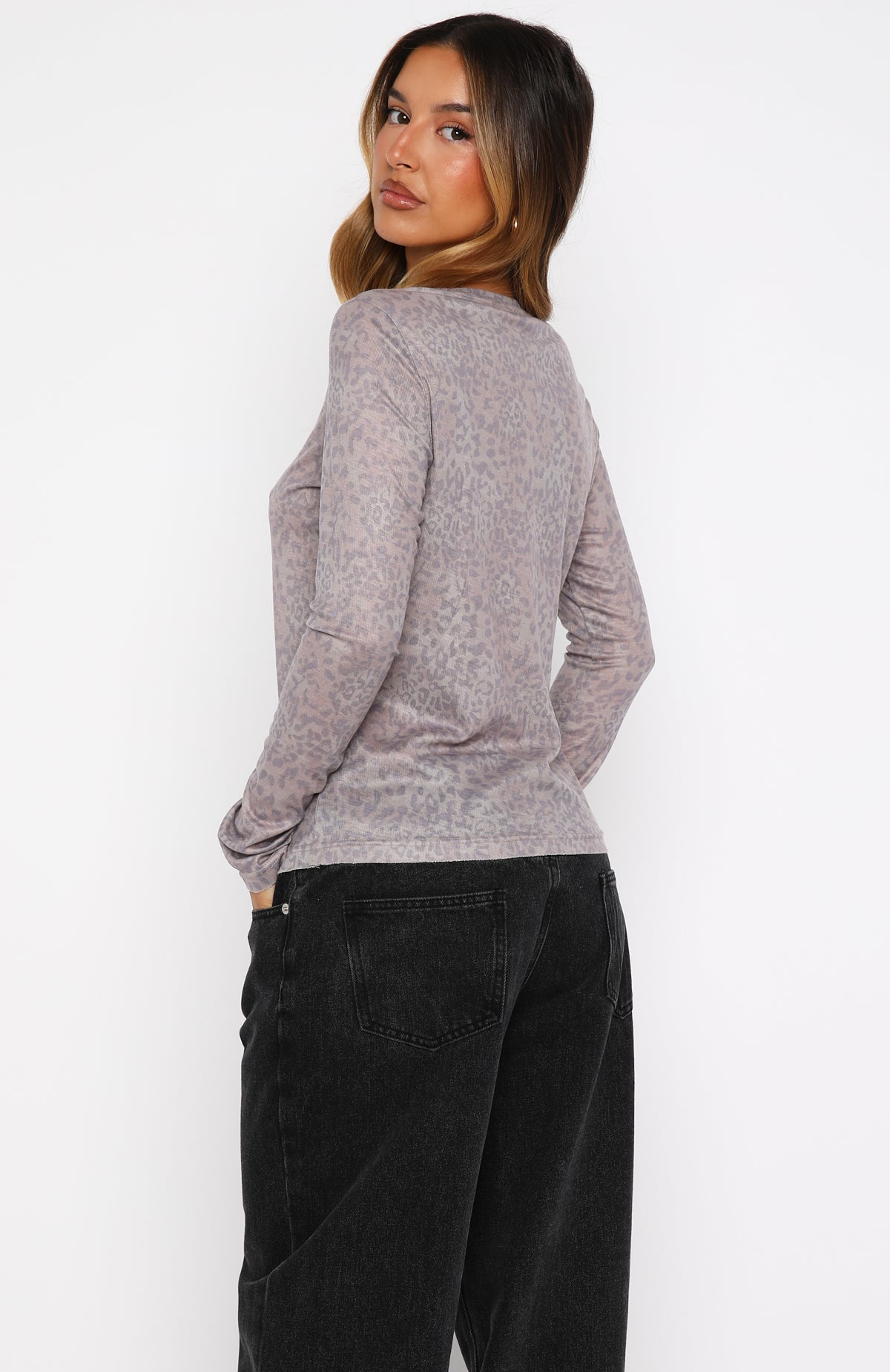 Courtside Seated Long Sleeve Top Leopard - Image 4