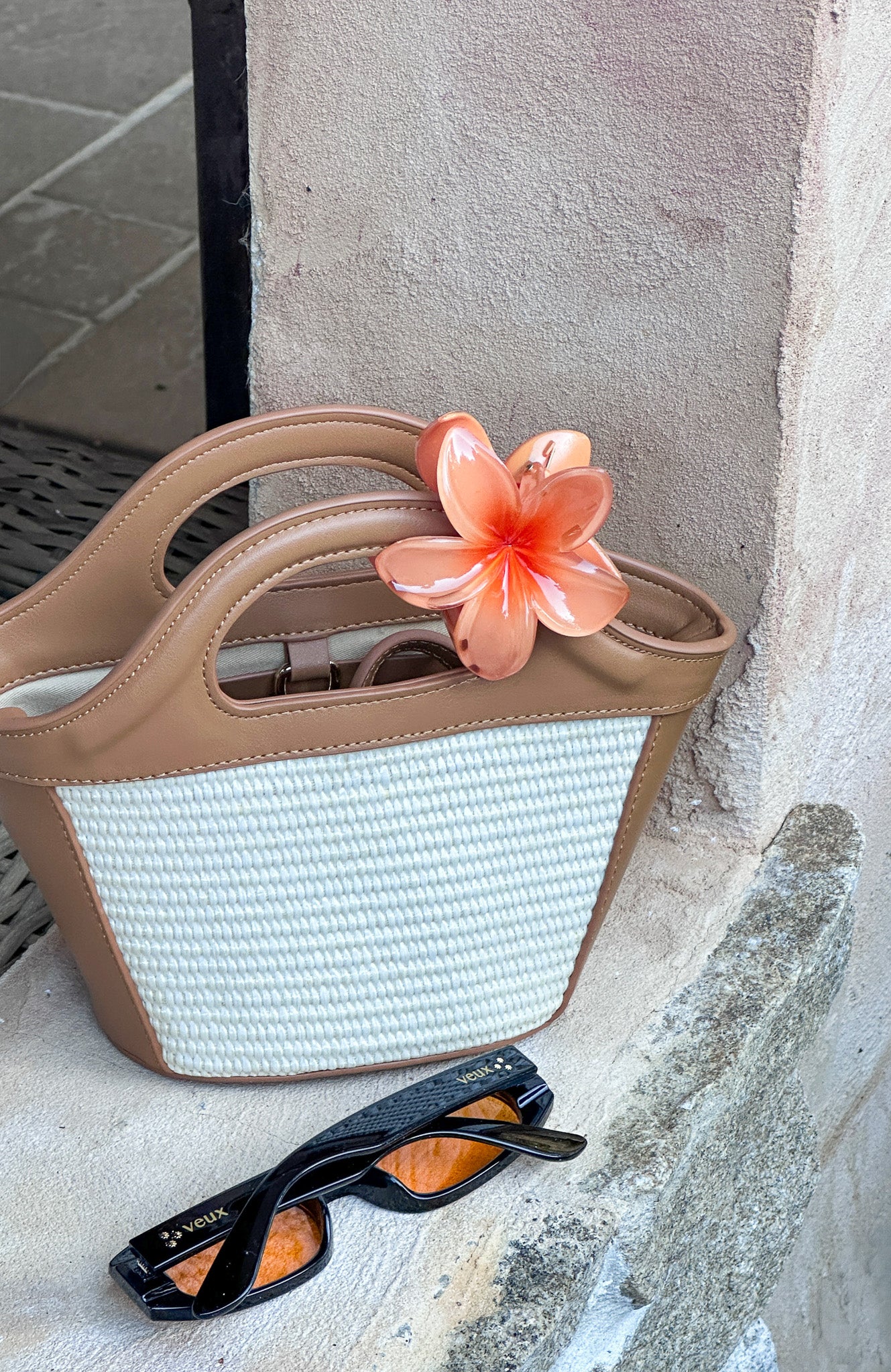 Floral Charm Hair Clip Peach - Image 5