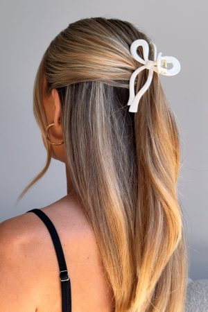 Milena Hair Clip Cream