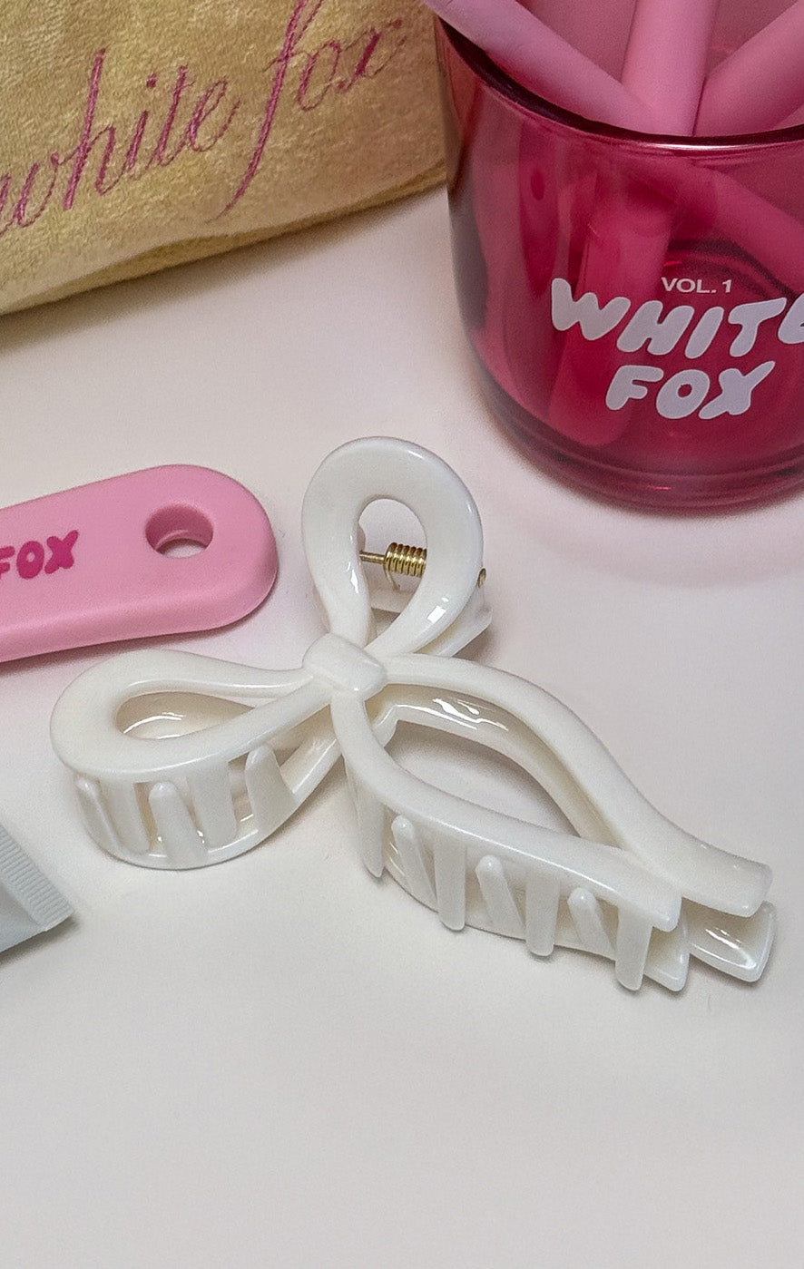 Milena Hair Clip Cream - Image 3