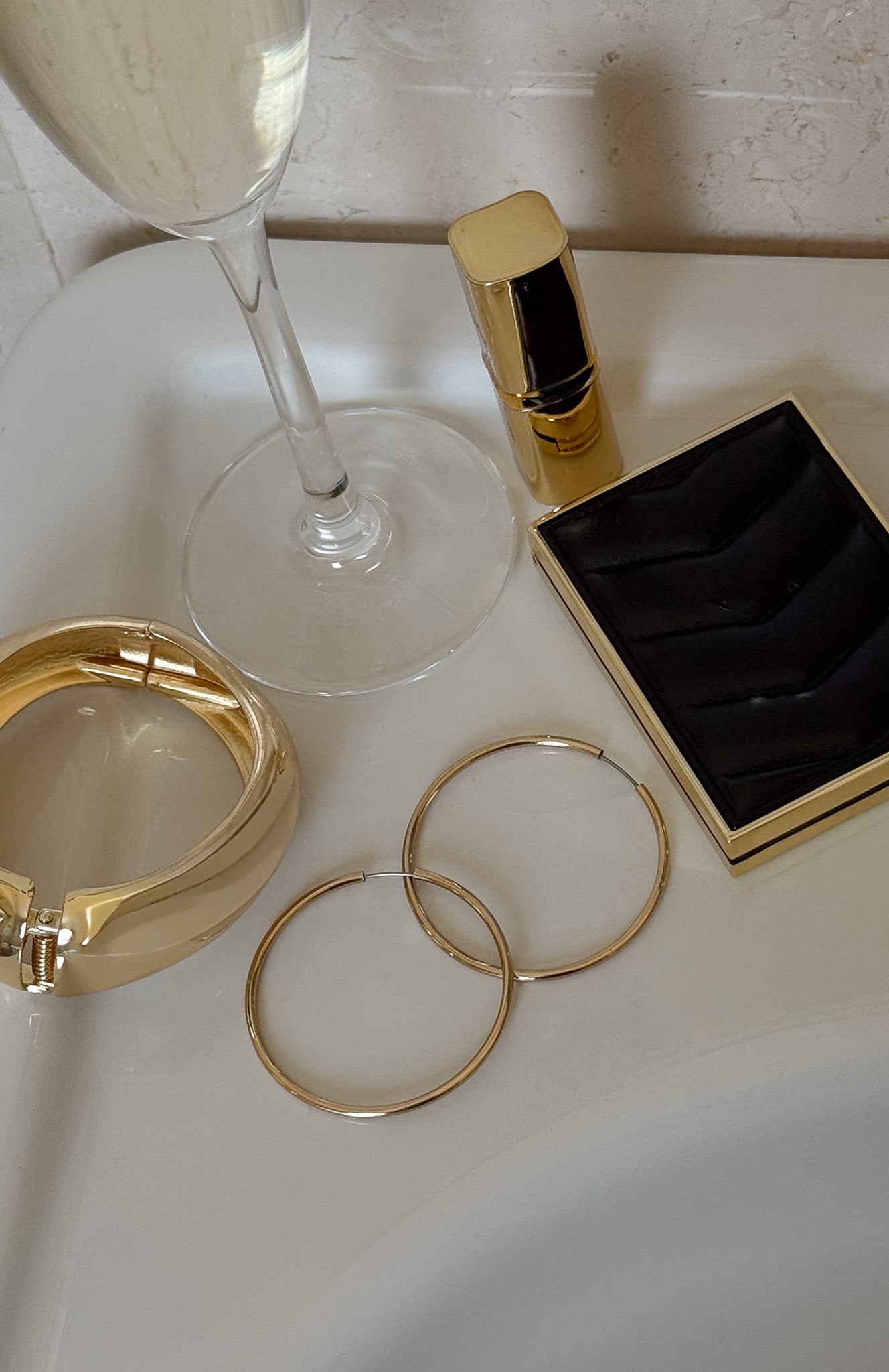 Nova Earrings Gold - Image 3