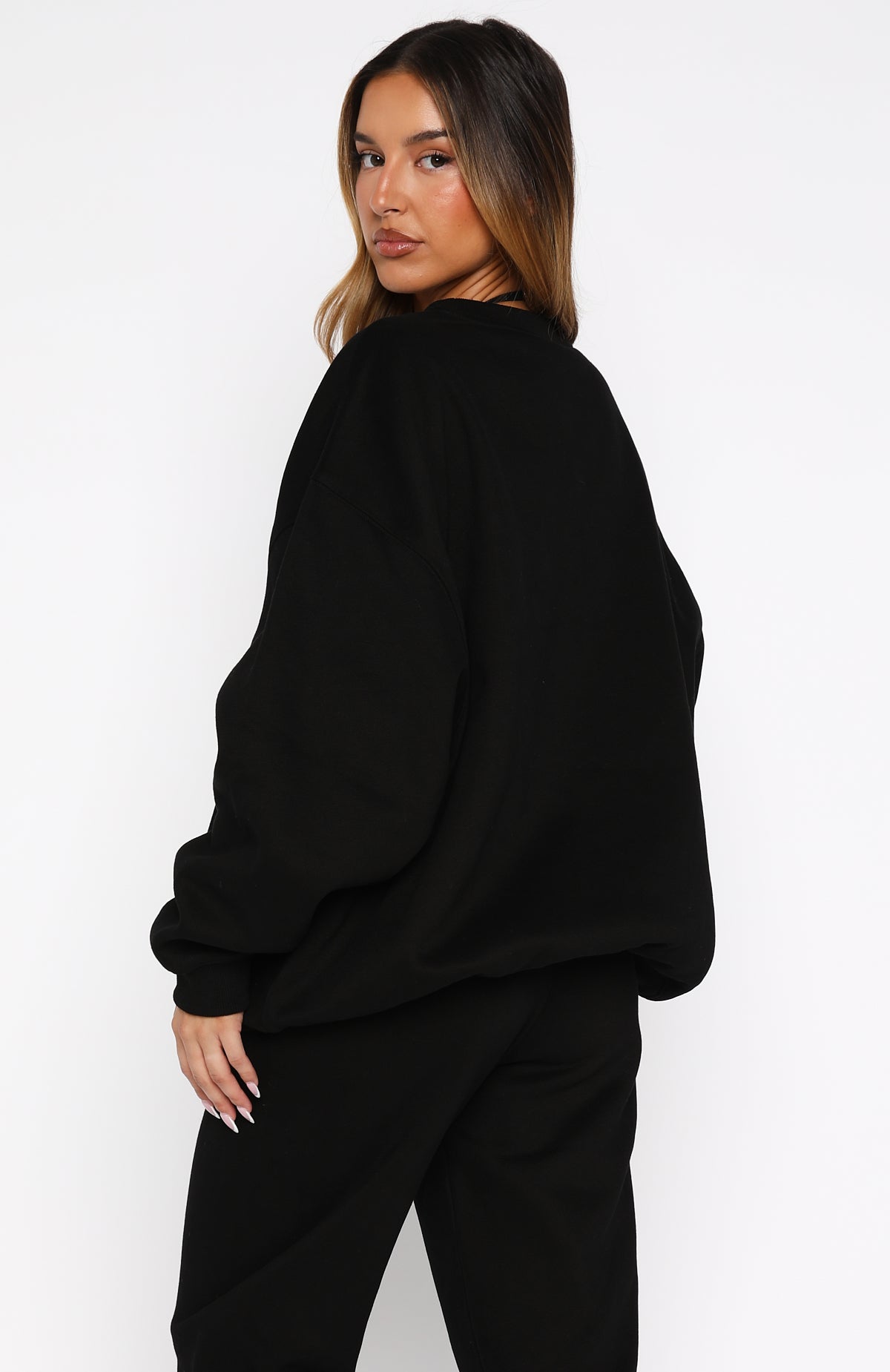 Test Drive Oversized Sweater Black - Image 4