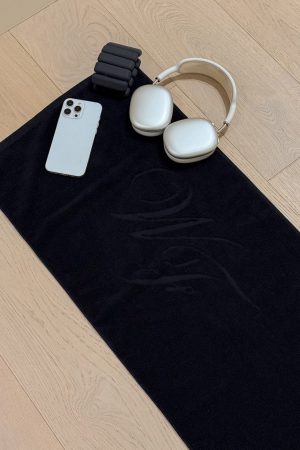 Feeling Fresh Gym Towel Black