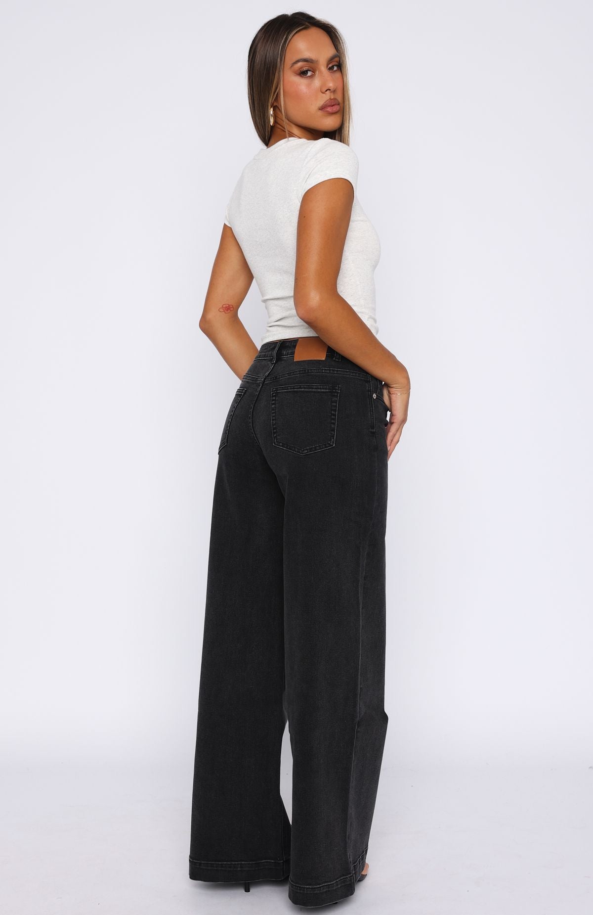 Elena Low Rise Wide Leg Jeans Black Acid - Image 4