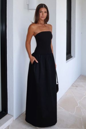 Take Back Maxi Dress Black